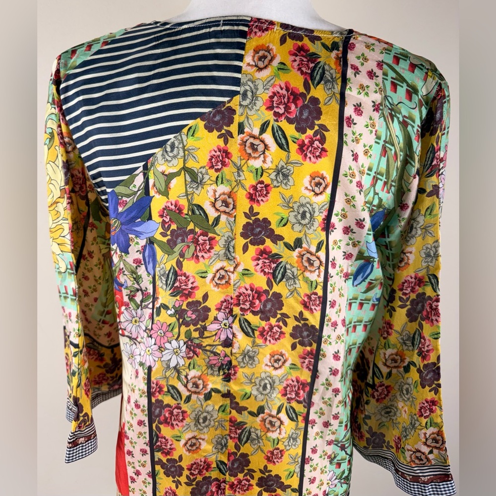 Johnny Was Multicolor Floral V-Neck Silk Tunic, Size Small, NWOT - Picture 5 of 13